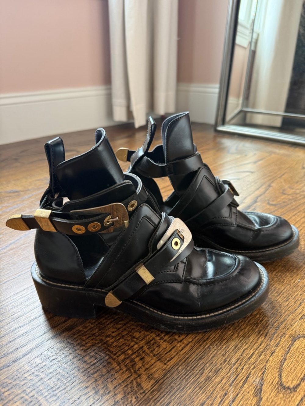 BALENCIAGA Cienture Black Leather Buckle Ankle Boots - Picture 2 of 4
